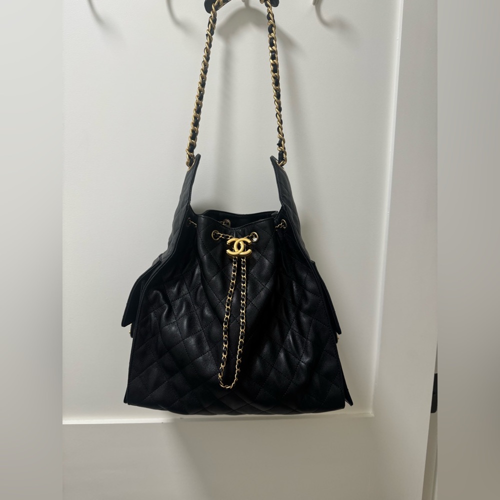 Chanel Black Quilted Shoulder Bag with Gold Chain
